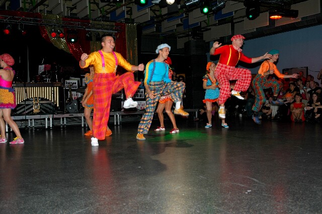 min 2005 11 12 fous swing 186